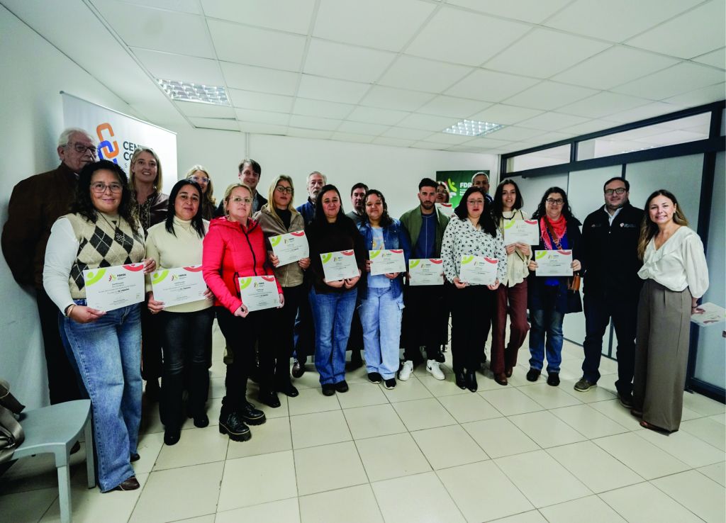 FOTO_EMPRENDEDORES_EN_SALTO.jpg