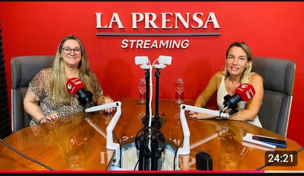 Andrea Dos Santos -Gerenta de Acuamanía - Lic.Faustina Martínez La Prensa