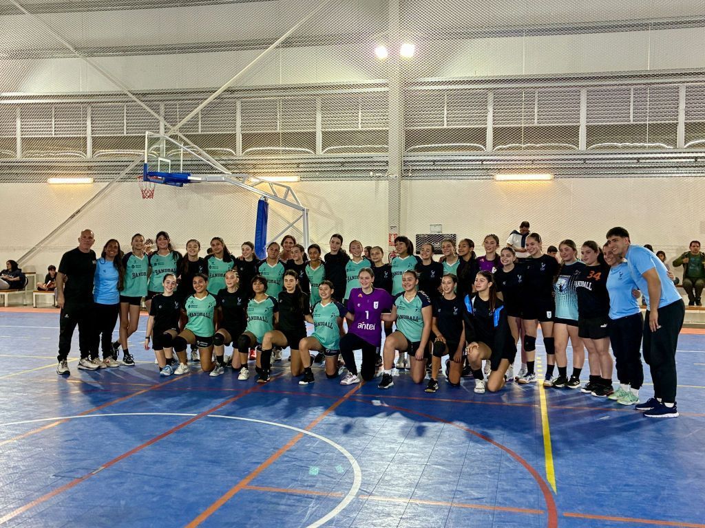 Władze rządowe Salto towarzyszyły reprezentacjom Urugwaju w piłce ręcznej U13 i U14