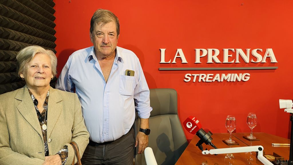Pte. de Casa Amiga Wilson Beltramelli con Vice Pte. Aroma García Da Rosa 